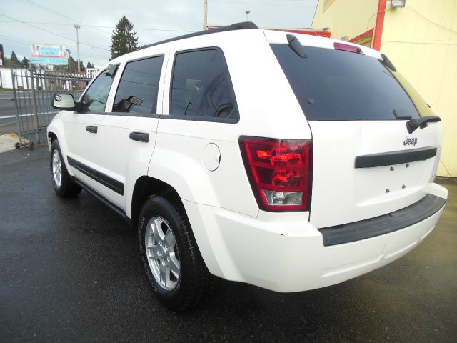 2005 Jeep Grand Cherokee Sedan 4dr