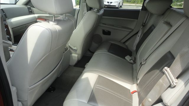 2005 Jeep Grand Cherokee Super