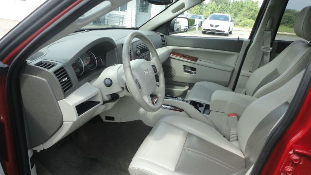 2005 Jeep Grand Cherokee Super