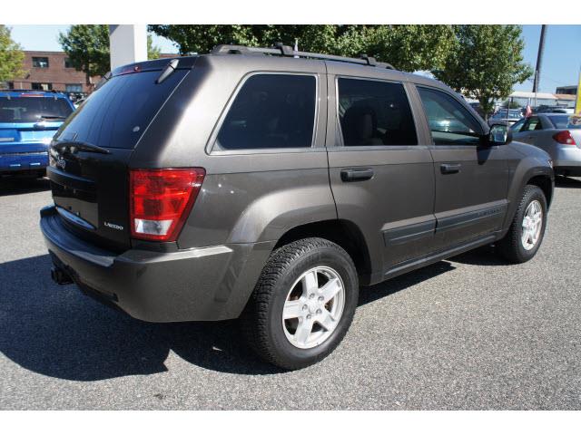 2005 Jeep Grand Cherokee LS