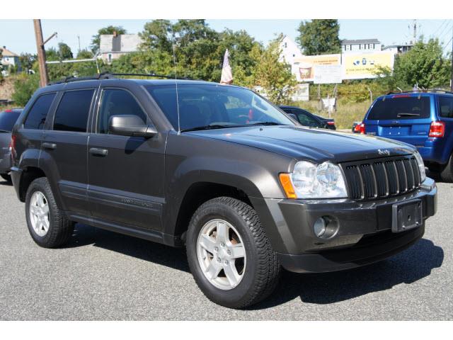 2005 Jeep Grand Cherokee LS