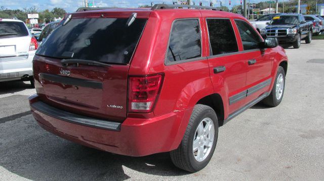 2005 Jeep Grand Cherokee Sedan 4dr