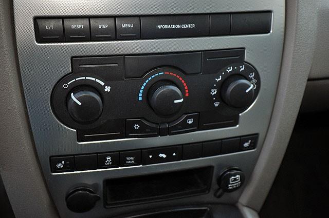 2005 Jeep Grand Cherokee LS