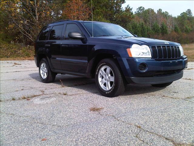 2005 Jeep Grand Cherokee Luxury 5-passenger