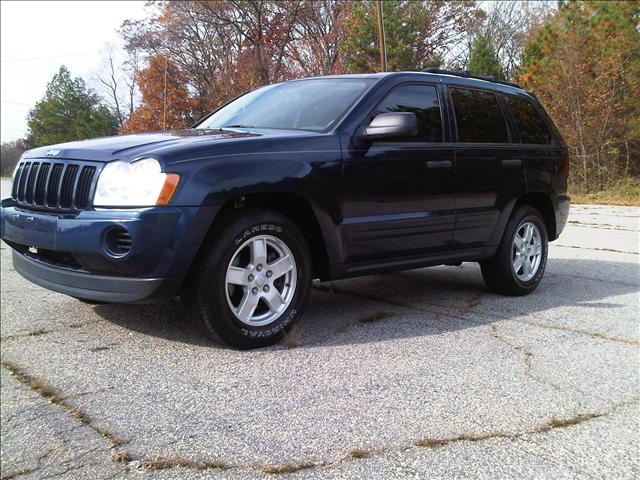 2005 Jeep Grand Cherokee Luxury 5-passenger