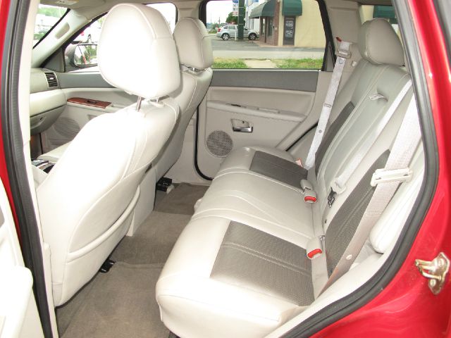 2005 Jeep Grand Cherokee Super