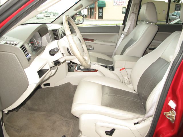 2005 Jeep Grand Cherokee Super