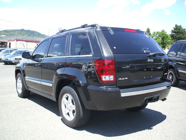 2005 Jeep Grand Cherokee Super