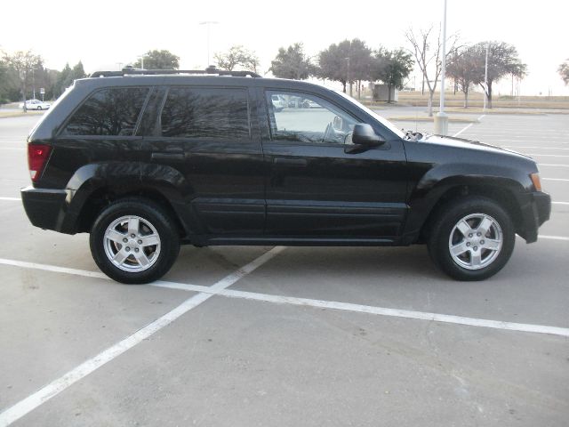 2005 Jeep Grand Cherokee Sedan 4dr