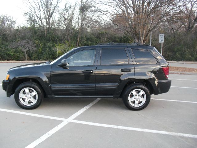 2005 Jeep Grand Cherokee Sedan 4dr