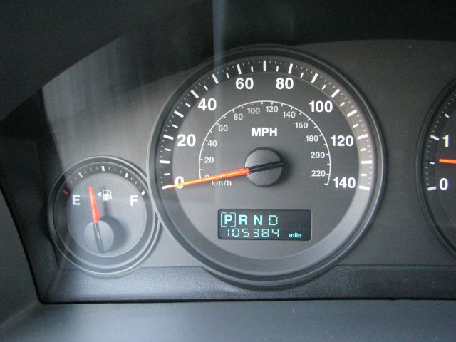 2005 Jeep Grand Cherokee Sedan 4dr