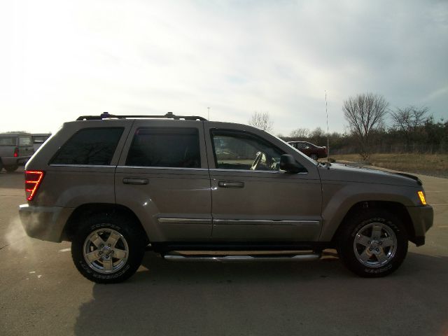 2005 Jeep Grand Cherokee Super