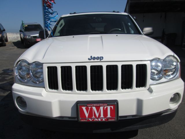 2005 Jeep Grand Cherokee Sedan 4dr