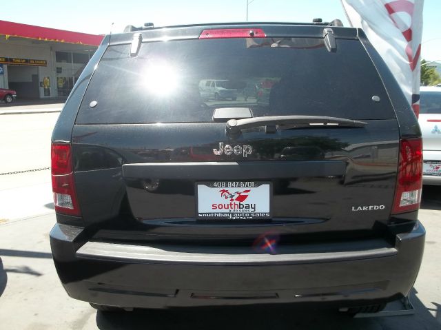 2005 Jeep Grand Cherokee Sedan 4dr