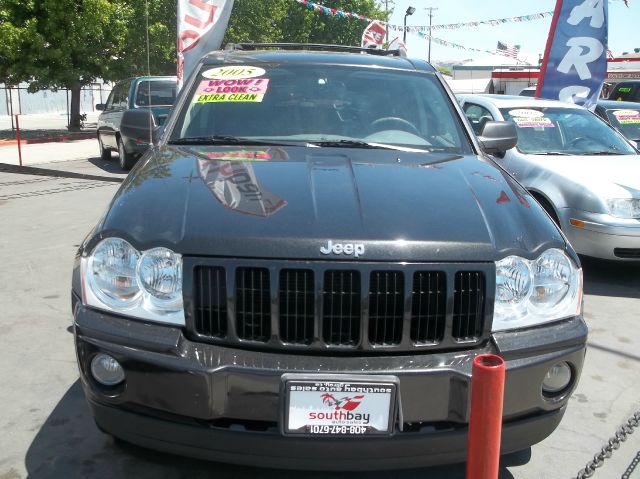 2005 Jeep Grand Cherokee Sedan 4dr