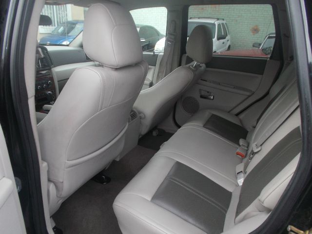 2006 Jeep Grand Cherokee Super