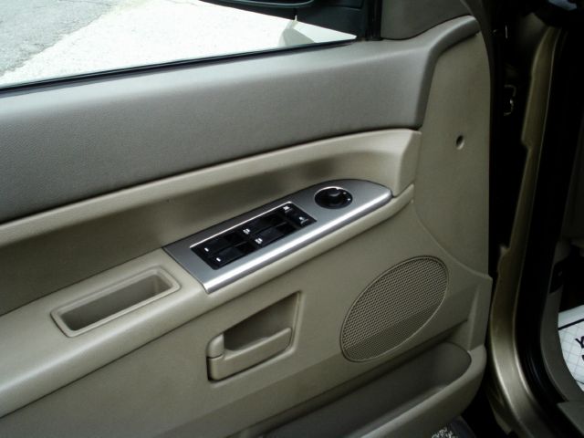 2006 Jeep Grand Cherokee Base W/nav.sys