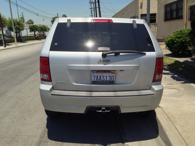 2006 Jeep Grand Cherokee Sedan 4dr