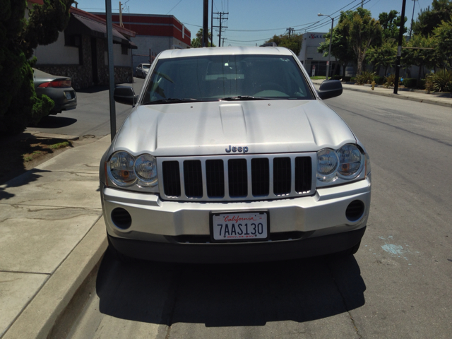 2006 Jeep Grand Cherokee Sedan 4dr