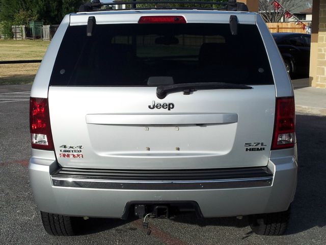 2006 Jeep Grand Cherokee Super