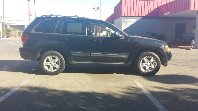 2006 Jeep Grand Cherokee Sedan 4dr