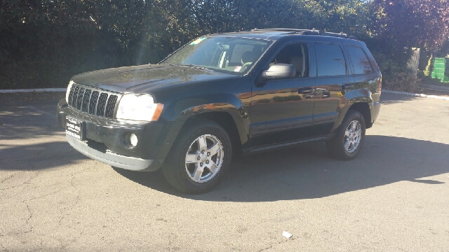 2006 Jeep Grand Cherokee Sedan 4dr