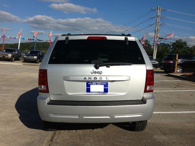 2006 Jeep Grand Cherokee Sedan 4dr