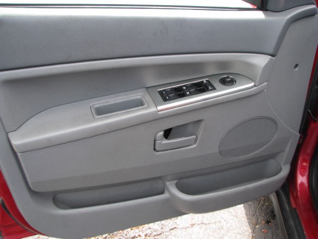 2006 Jeep Grand Cherokee Sedan 4dr