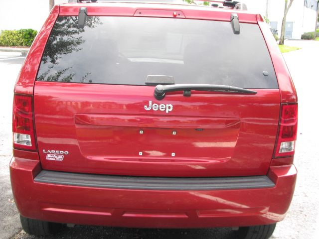 2006 Jeep Grand Cherokee Sedan 4dr