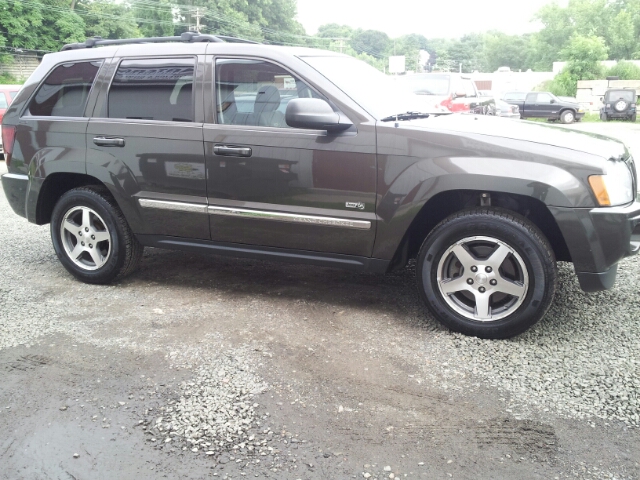 2006 Jeep Grand Cherokee Unknown