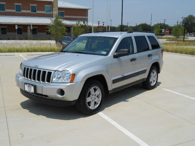 2006 Jeep Grand Cherokee Sedan 4dr