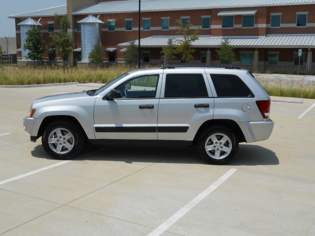 2006 Jeep Grand Cherokee Sedan 4dr