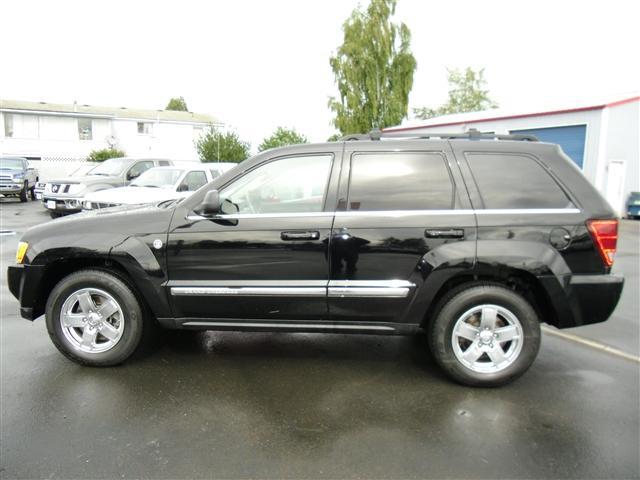 2006 Jeep Grand Cherokee Yaris Sedan