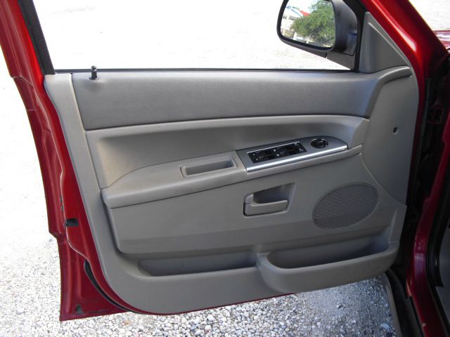 2006 Jeep Grand Cherokee Base W/nav.sys