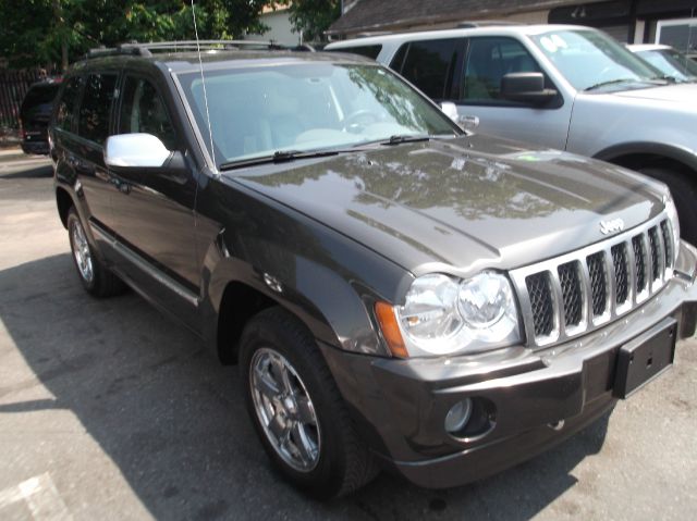 2006 Jeep Grand Cherokee 2.4i Sedan