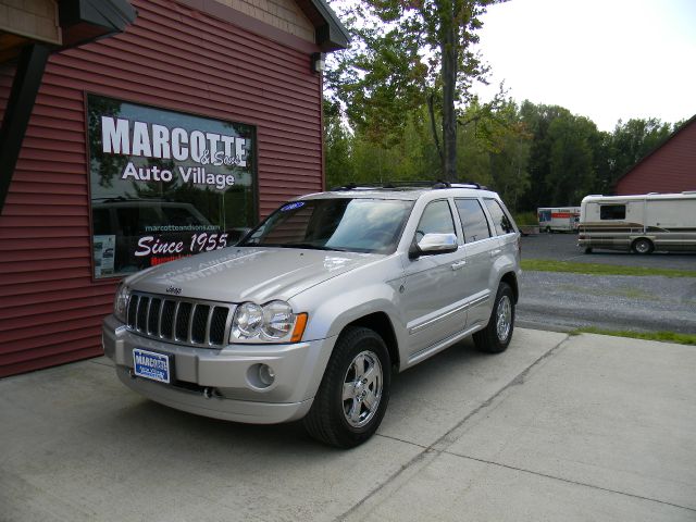 2006 Jeep Grand Cherokee 2.4i Sedan