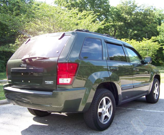 2007 Jeep Grand Cherokee Sedan 4dr