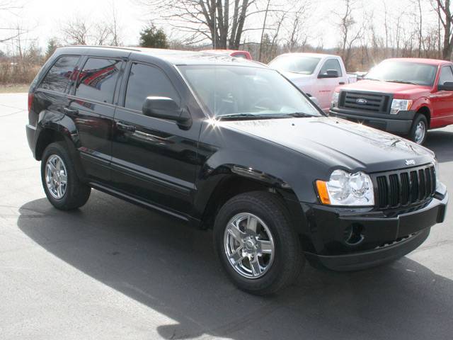 2007 Jeep Grand Cherokee LOW Miles NICE 4door Sedan