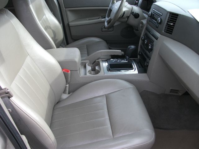 2007 Jeep Grand Cherokee Sedan 4dr