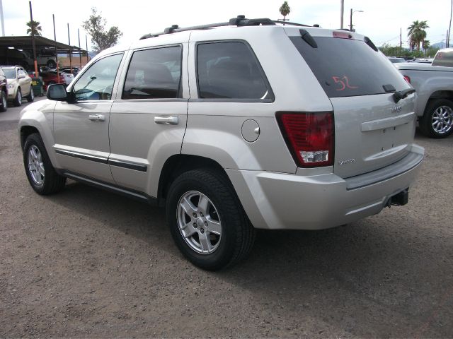 2007 Jeep Grand Cherokee Sedan 4dr