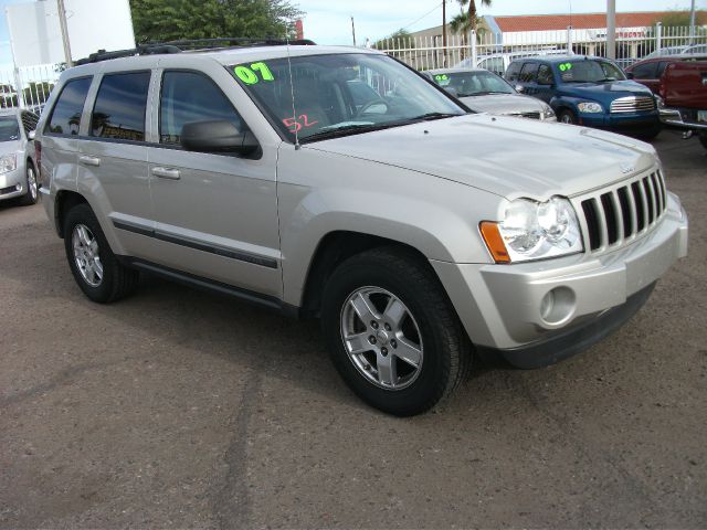 2007 Jeep Grand Cherokee Sedan 4dr