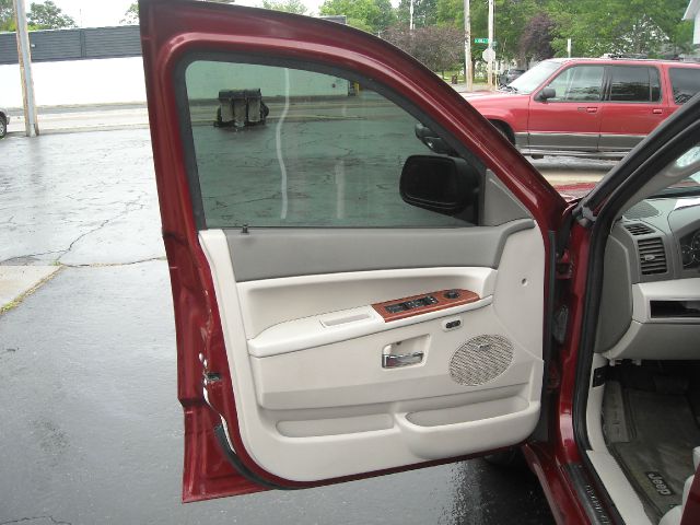 2007 Jeep Grand Cherokee 2.4i Sedan