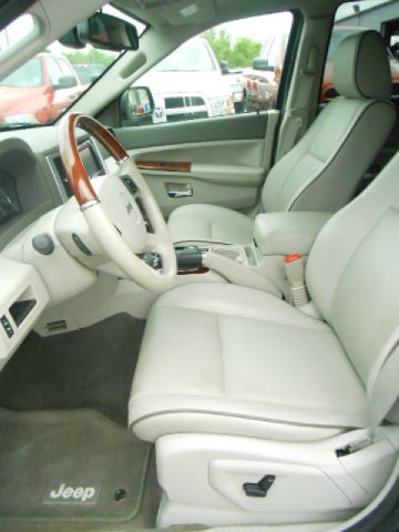 2008 Jeep Grand Cherokee 2.4i Sedan