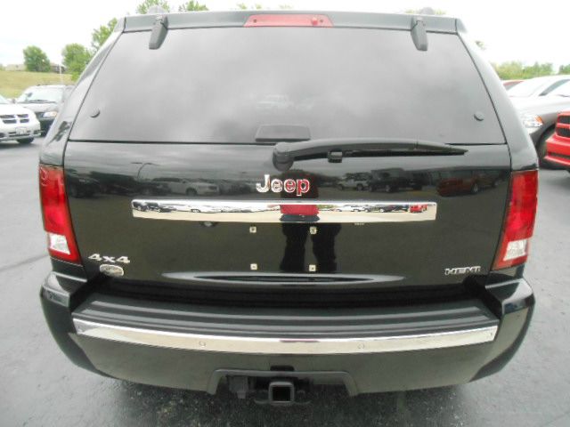 2008 Jeep Grand Cherokee 2.4i Sedan