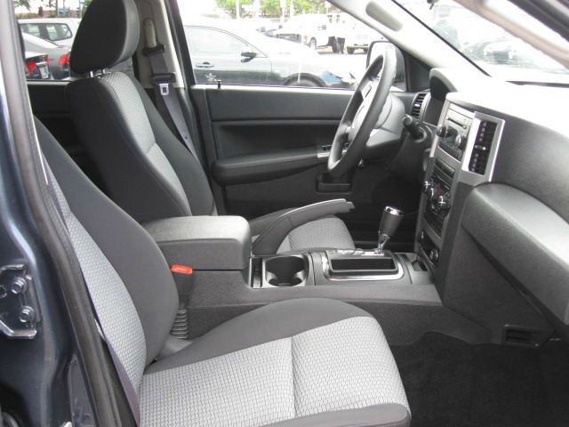 2008 Jeep Grand Cherokee Sedan 4dr