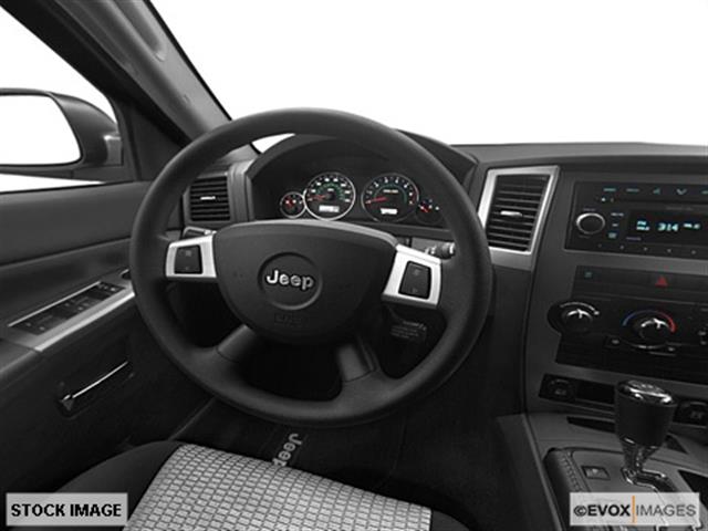 2009 Jeep Grand Cherokee SLT 25