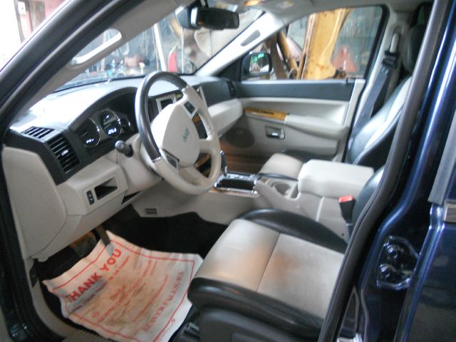 2009 Jeep Grand Cherokee Super