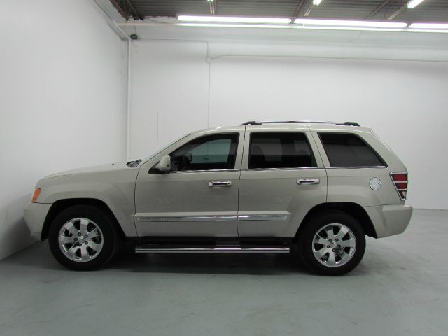 2010 Jeep Grand Cherokee Super