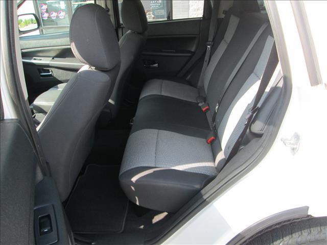 2010 Jeep Grand Cherokee LS