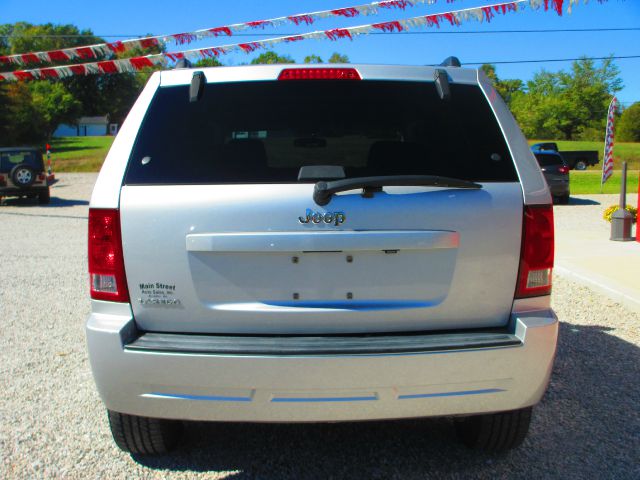 2010 Jeep Grand Cherokee Sedan 4dr